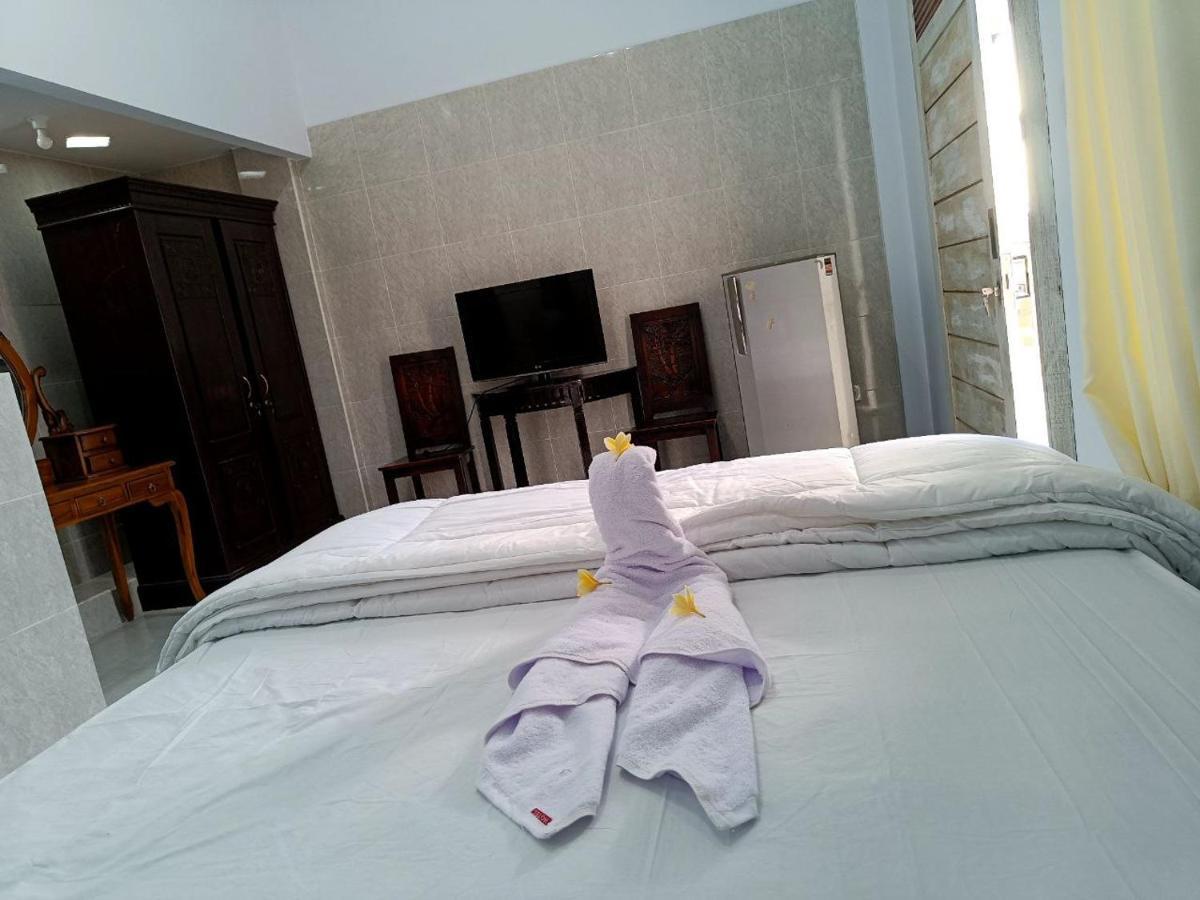 Roy Guest House Canggu Extérieur photo