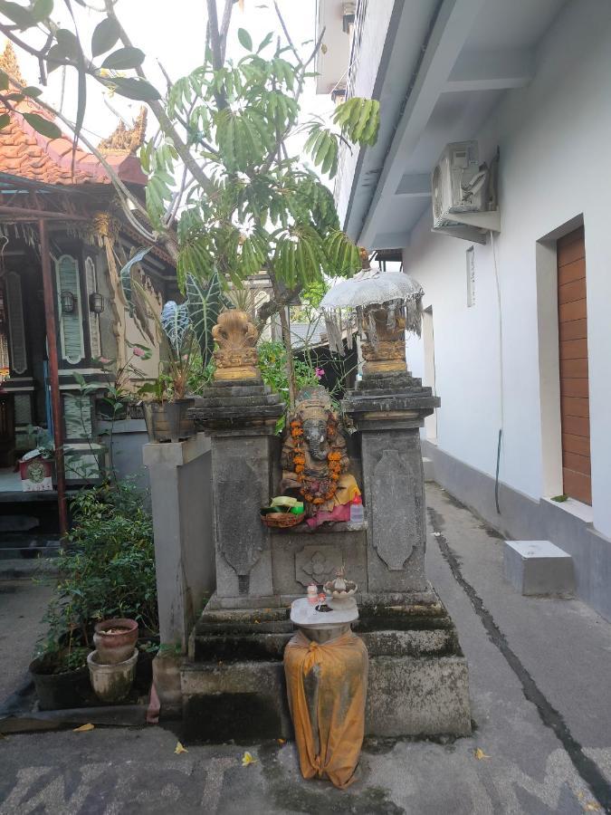 Roy Guest House Canggu Extérieur photo